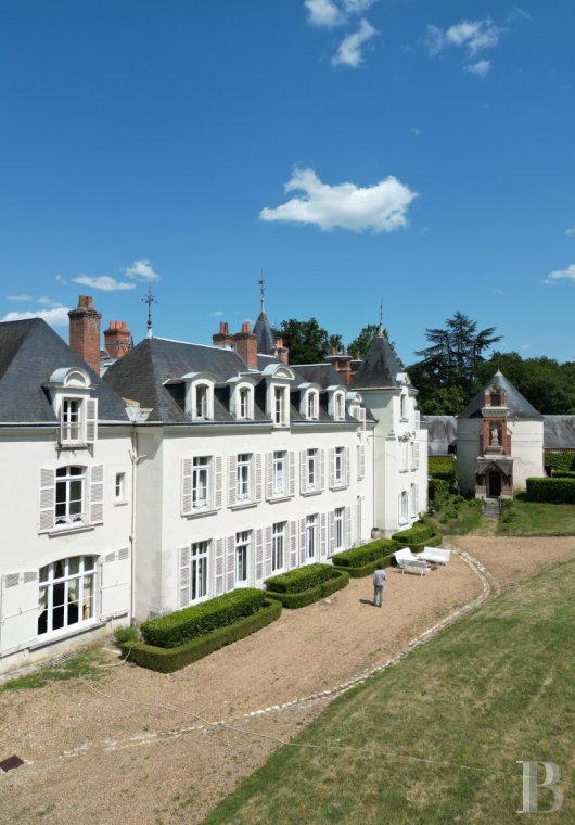 A 19th-century château by the Cisse river, south-west of Blois in the Loir-et-Cher region - photo  n°2